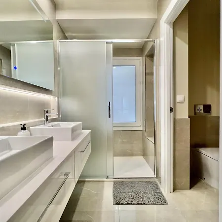 Cozy San Cristobal Apartment In Heart Of Alicante Exterior photo